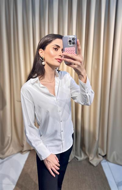 Pamuklu Beyaz Gömlek