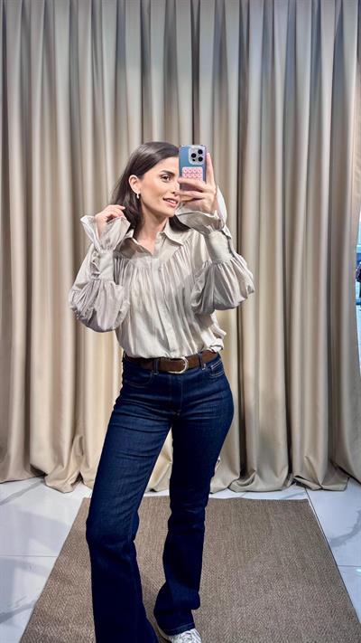 Taş Büzgülü Kol Detaylı Gömlek 