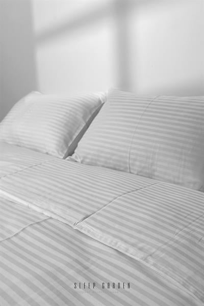 Pamuklu Lastikli Beyaz Elegan Çift Kişilik Nevresim TakımıSleep Garden