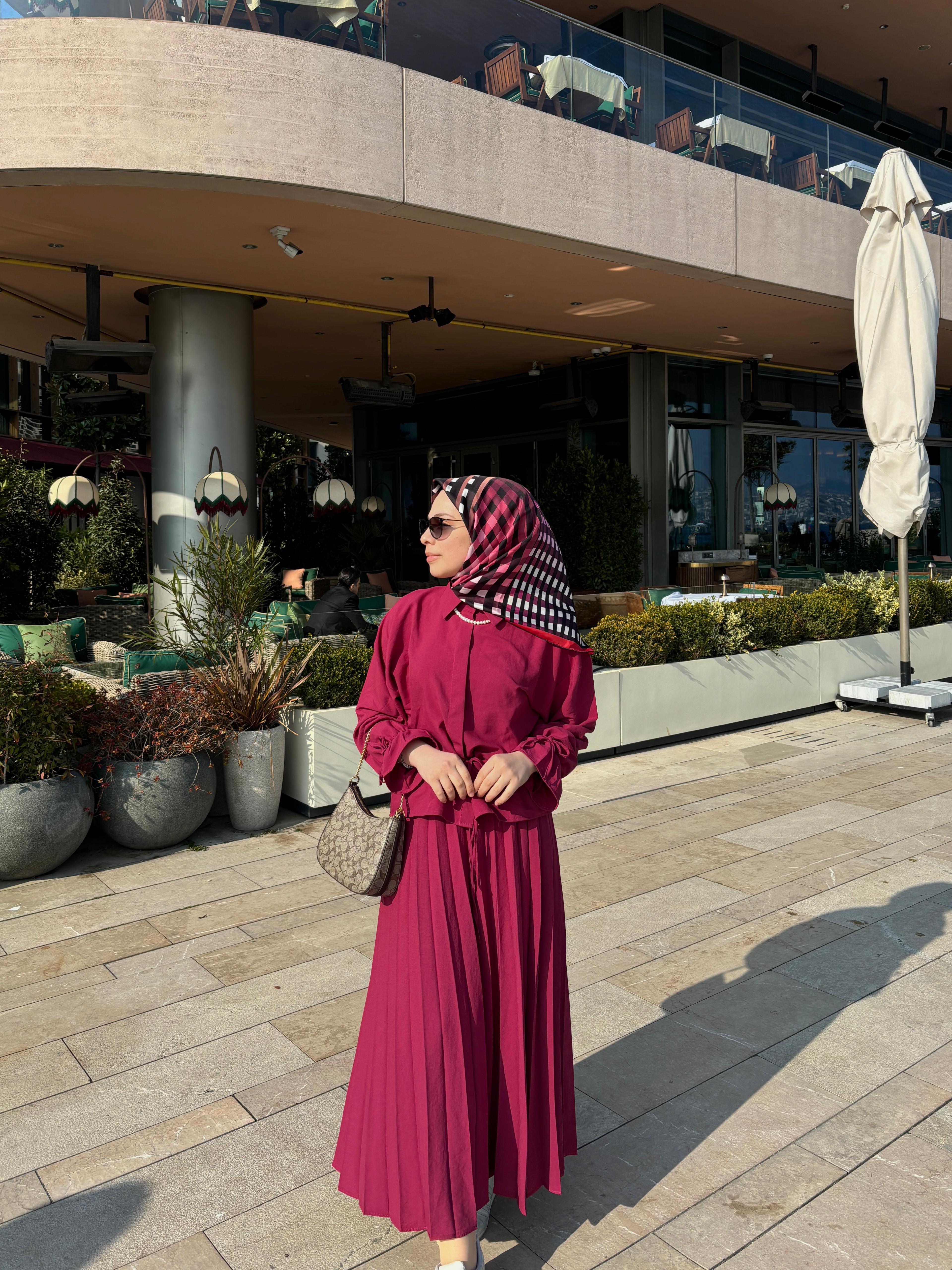 MUNO TAKIM (VİŞNE ÇÜRÜĞÜ)
