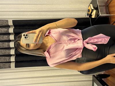 Baglama Detaylı Saten Pembe Gömlek