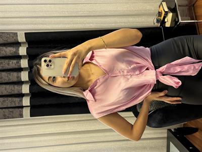 Baglama Detaylı Saten Pembe Gömlek