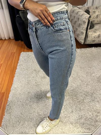 Boydan Serpme Taşlı Boyfriend Jean