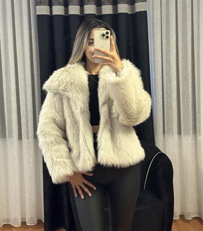 Lolita Kürk Taş