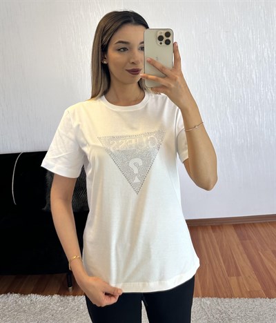 Marka Muadil Üçgen Taş Baskı T-Shirt Beyaz