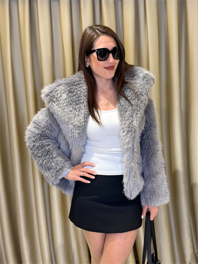 GENİŞ YAKALI KISA KÜRK