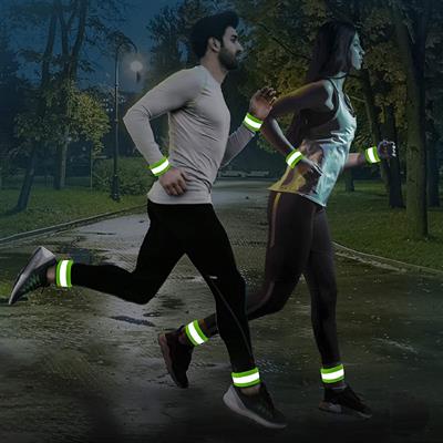 Formteks Reflektörlü Cırtcırtlı Tak Kullan (yeni Yasaya Uygun) kolbandı yeşil