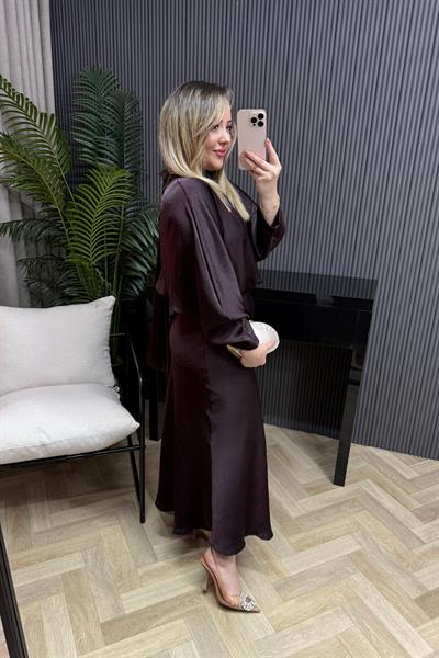 Ahissa Boyundan Bağlamalı Tasarım Saten Elbise Acı Kahve