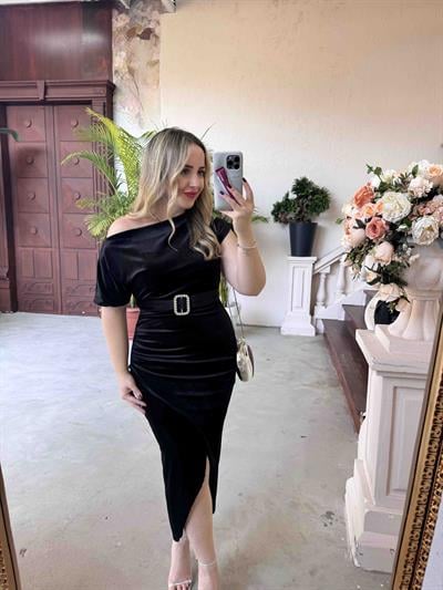 Amber Omuz Dekolteli Kruvaze Model Kadife Elbise Siyah