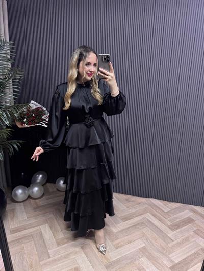 Annabel Katkat Gül Detaylı Özel Saten Kumaş Elbise Siyah