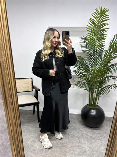 Aplikeli Kürklü Palto Siyah