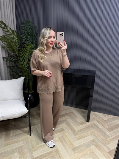 Arin Dantel Detaylı Modal Takım Camel 