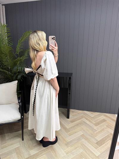 Arkadan Bağlamalı Bel Dekolteli Balon Kol Keten Elbise Beyaz