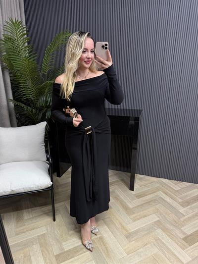 Aura Gold Detaylı Madonna Yaka Elbise Siyah