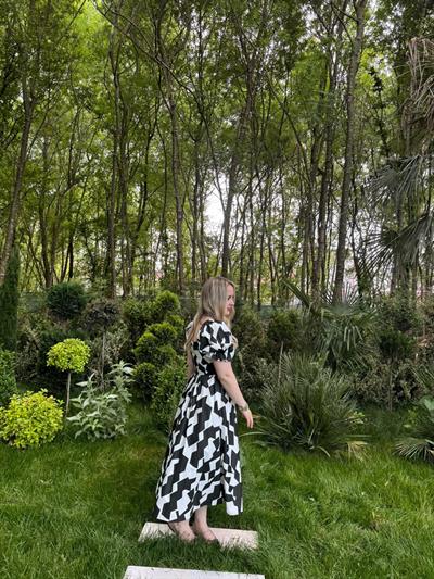 Balon Kol Siyah Beyaz Desenli Kare Yaka Poplin Elbise