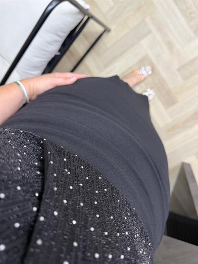 Barnes Vatkalı Taşlı Drapeli Elbise Siyah