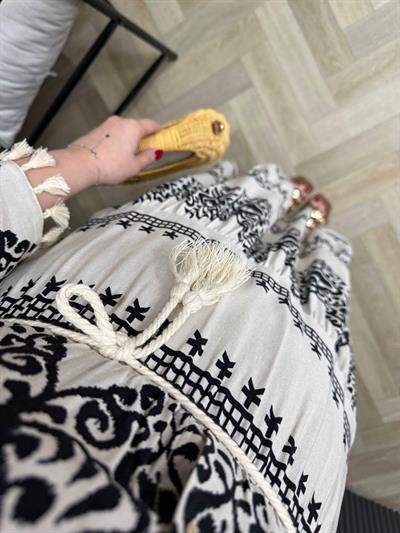 Begonvil Püskül Kol Detaylı Premium Keten Elbise Siyah