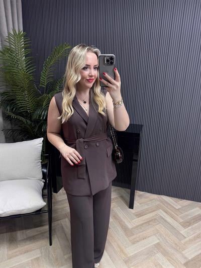 Belden Kuşaklı Yelekli Takım Bitter