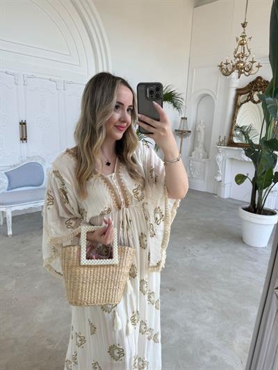 Belden Lastıklı Yarasa Kol Püskül Detaylı İthal Elbise Ekru