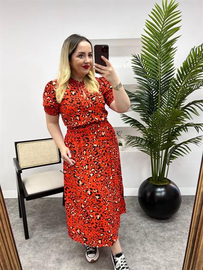 Beli Lastikli Orange Leopar Elbise