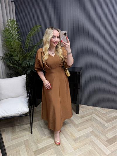 Belina Bel Detaylı Yarasa Kol Tasarım Elbise Kahverengi