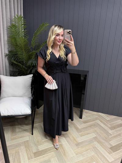 Çiçek Aplikeli Tasarım Poplin Elbise Siyah