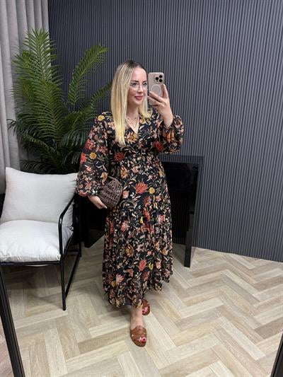 Çiçekli Şifon Kumaş Beli Lastikli Şifon Elbise Siyah Desenli