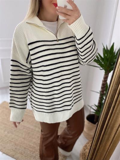 Çizgili Ekru Triko Kazak