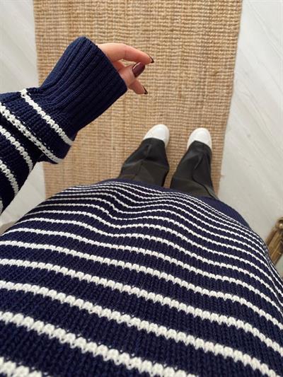 Çizgili Lacivert Triko Kazak