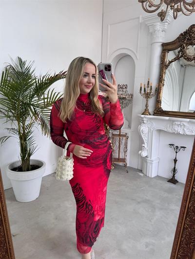 Drapeli Kırmızı Gül Desenli Orj Marka Model Tül Elbise