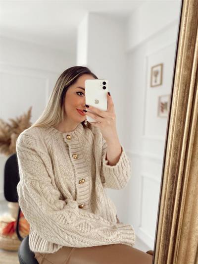 Düğme Detay Yumoş Yün Hirka Krem