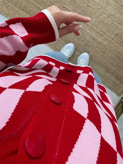 Düğmeli Desenli Pembe Kirmizi Hirka