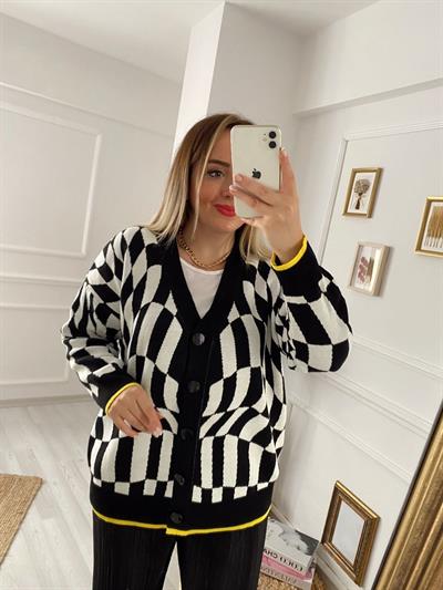 Düğmeli Desenli Siyah Beyaz Hirka