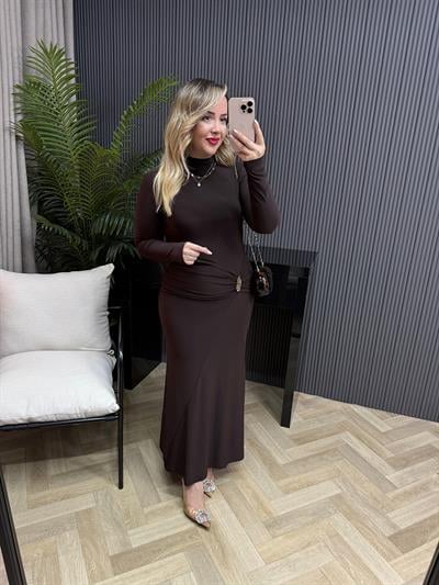 Duru Toka Ve Büzgü Detaylı Elbise Acı Kahve