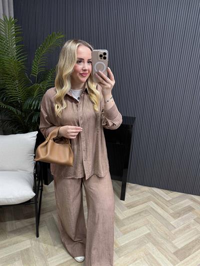 Elina Arkası Fiyonk Detaylı Tasarım Takım Pudra