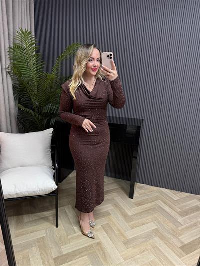 Elsa Vatkalı Degaje Yaka Taşli Modal Elbise Acı Kahve