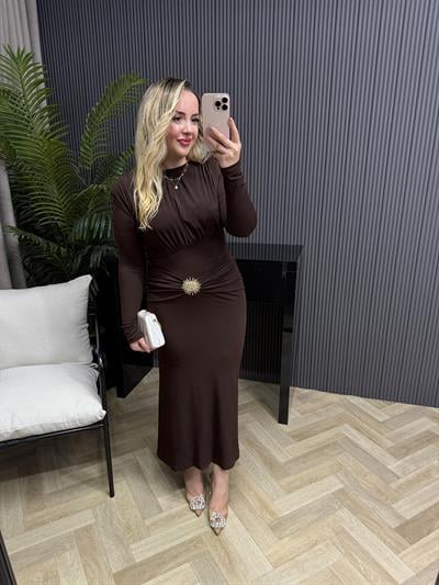 Evan Gold Detaylı Tokalı Vatkalı Elbise Acı Kahve