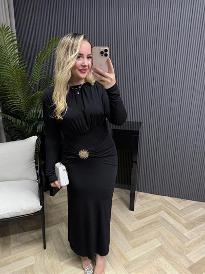 Evan Gold Detaylı Tokalı Vatkalı Elbise Siyah