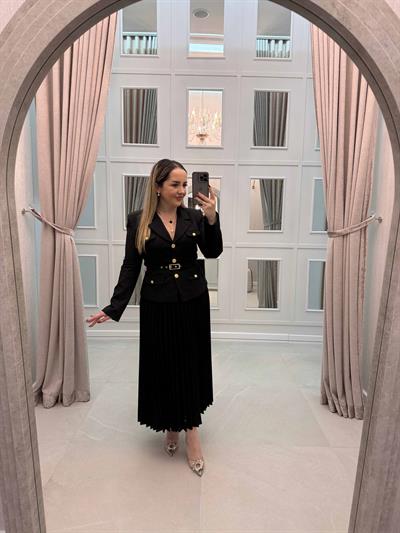 Faye Gold Detaylı Kemerli Ceket Ve Etek Takım Siyah