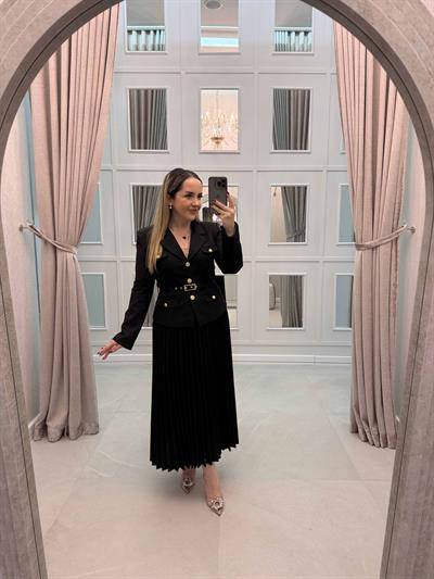 Faye Gold Detaylı Kemerli Ceket Ve Etek Takım Siyah