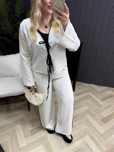 Fiyonk Bağlamalı Detaylı Keten Takım