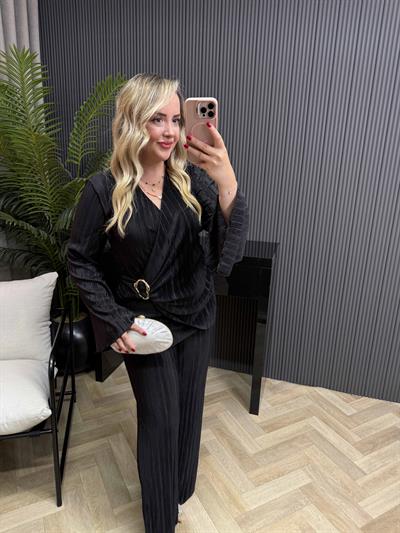 Gemma İspanyol Kol Toka Detaylı Tasarım Pilise Takım Siyah