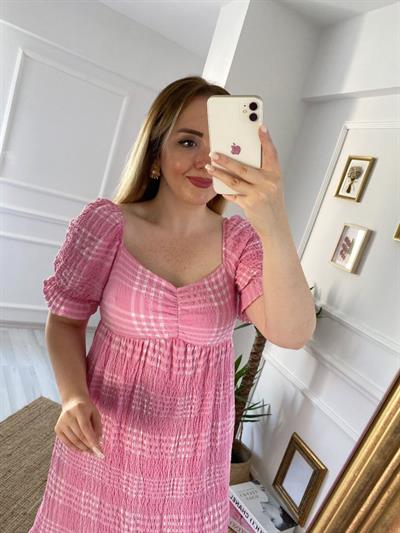 Gofre Kumaş Tasarım Elbise Pembe