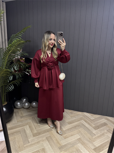 Gül Detaylı Etekli Takım Bordo