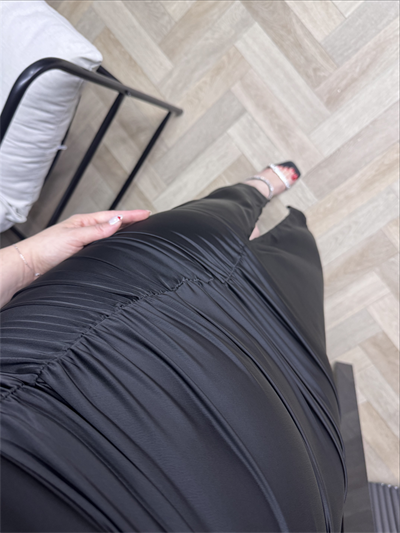 Güldefne Balon Kol Drapeli Özel Saten Kumaş Elbise Siyah