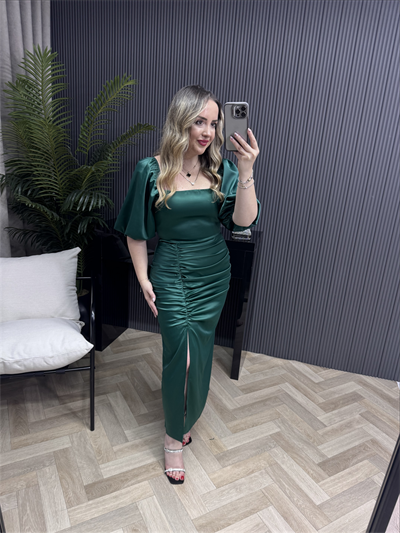 Güldefne Balon Kol Drapeli Özel Saten Kumaş Elbise Zümrüt