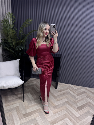 Güldefne Balon Kol Drapeli Özel Saten Kumaş Elbise Bordo