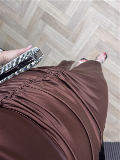 Güldefne Balon Kol Drapeli Özel Saten Kumaş Elbise Acı Kahve