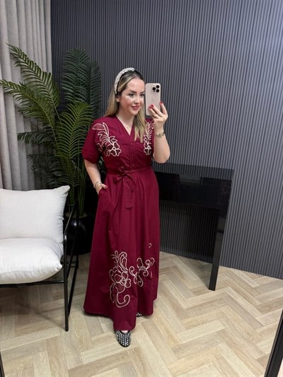 Gülendam Nakiş İşleme Detaylı Pamuk Poplin İthal Tasarım Elbise Bordo