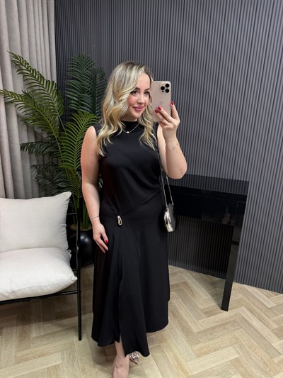 Gümüş Broş Detaylı Orj Marka Model Elbise Siyah